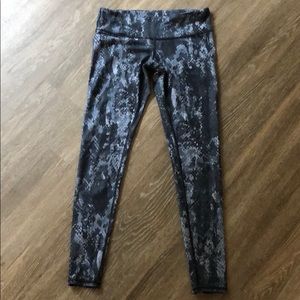 Alo Snakeskin Leggings